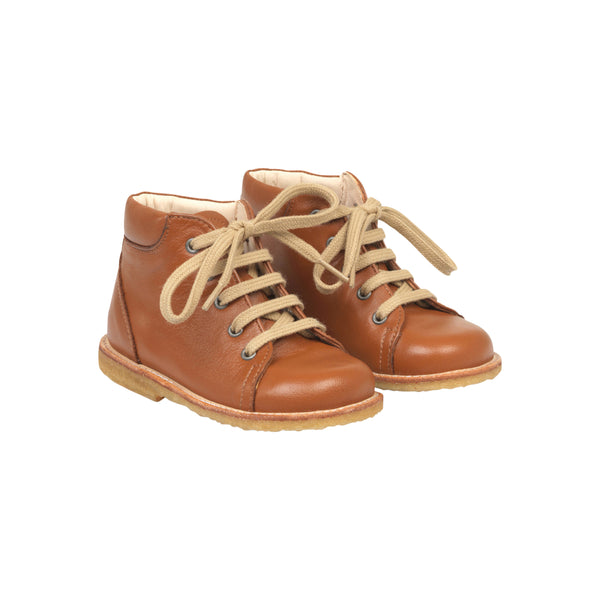 STARTER BOOT WITH LACES, COGNAC
